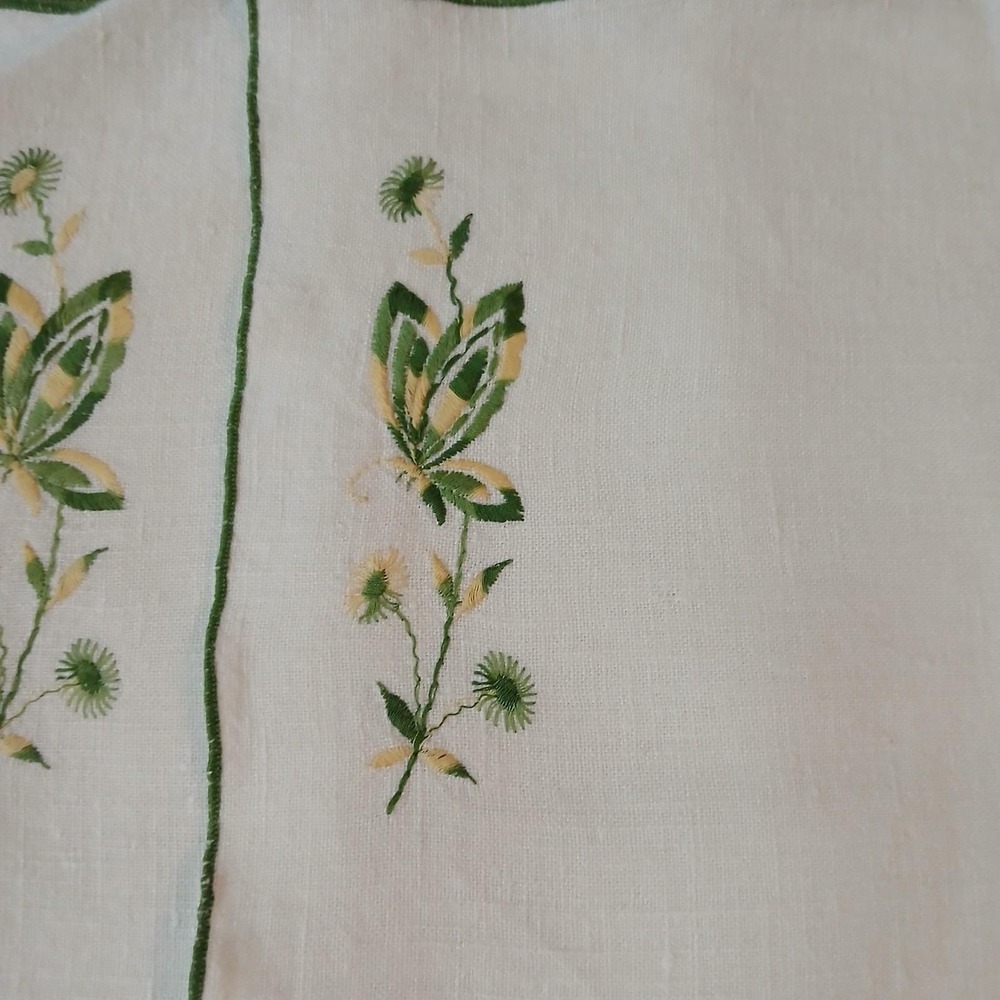 Vtg Linen Placemats Embroidered Butterfly Design Set of 8 16'' x 11'' W/Napkins - Picture 3 of 15